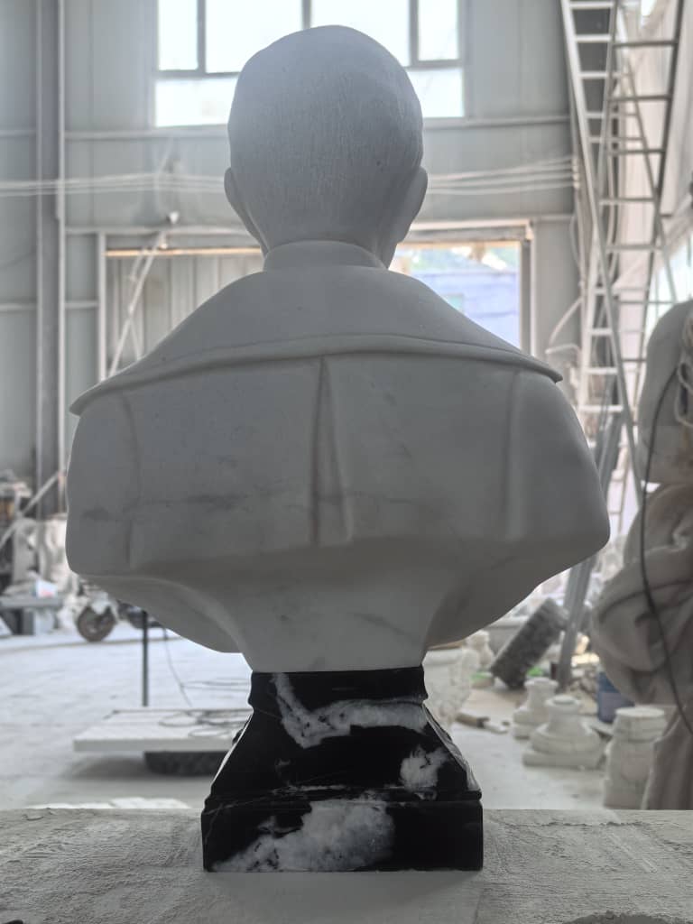 Αγάλματα - Προτομές 14 Φεβρουαρίου, 2026